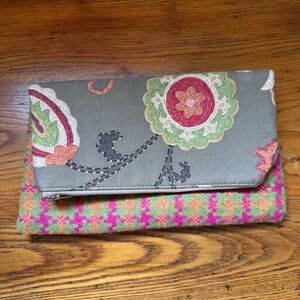 Floral and Houndstooth Clutch